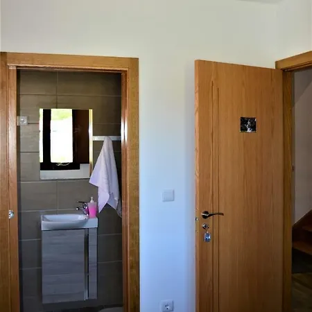 Just Проживание в семье *