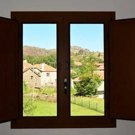 Just * Каштру-Лаборейру