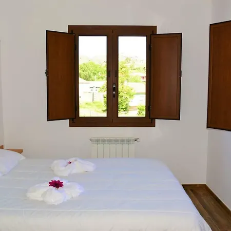 Just Проживание в семье Каштру-Лаборейру