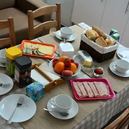 Проживание в семье Just Каштру-Лаборейру